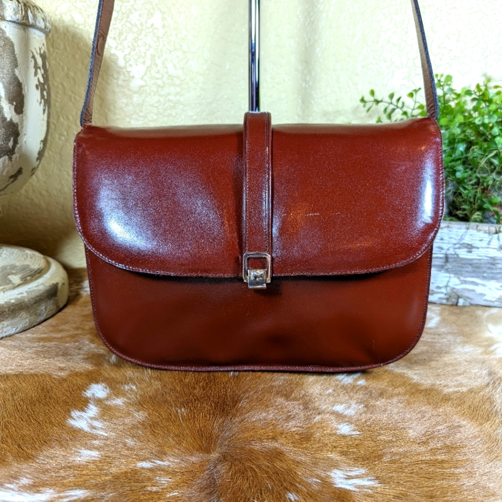 Nina Ricci Paris Leather Vintage Saddlebag Baguette Shoulder Bag Expandable
